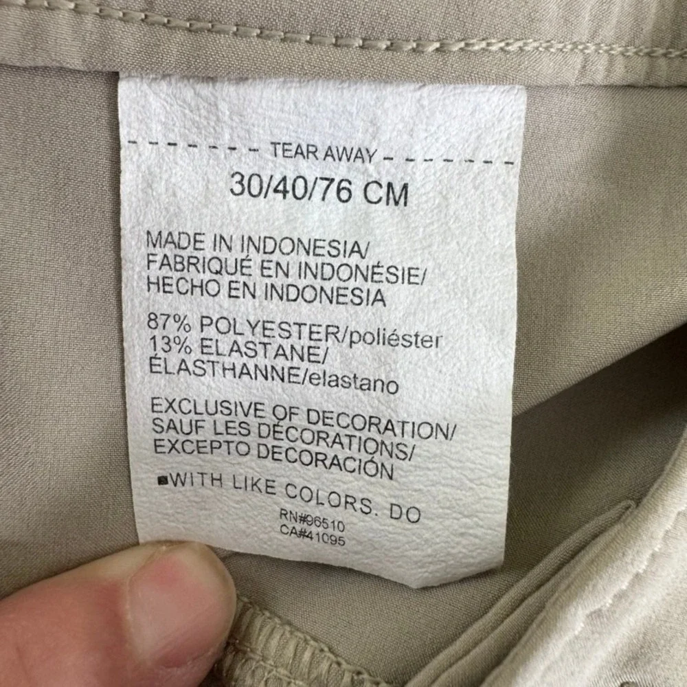 Under Armour Cargo Shorts Mens 30 Hiking Outdoor Polyester Stretch Tan Khaki